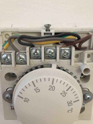 Honeywell T40 Thermostat wiring