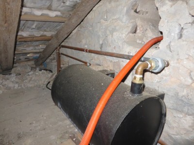 10 Lt expansion tank in situ