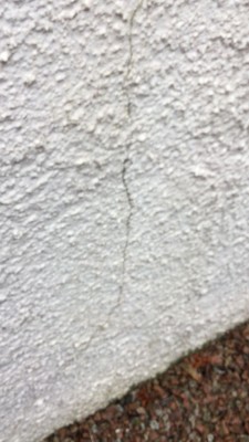 Wall crack 2.jpg