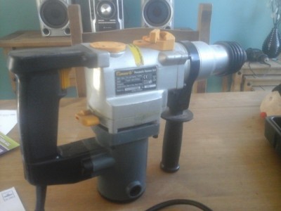 Power G pneumatic hammer drill